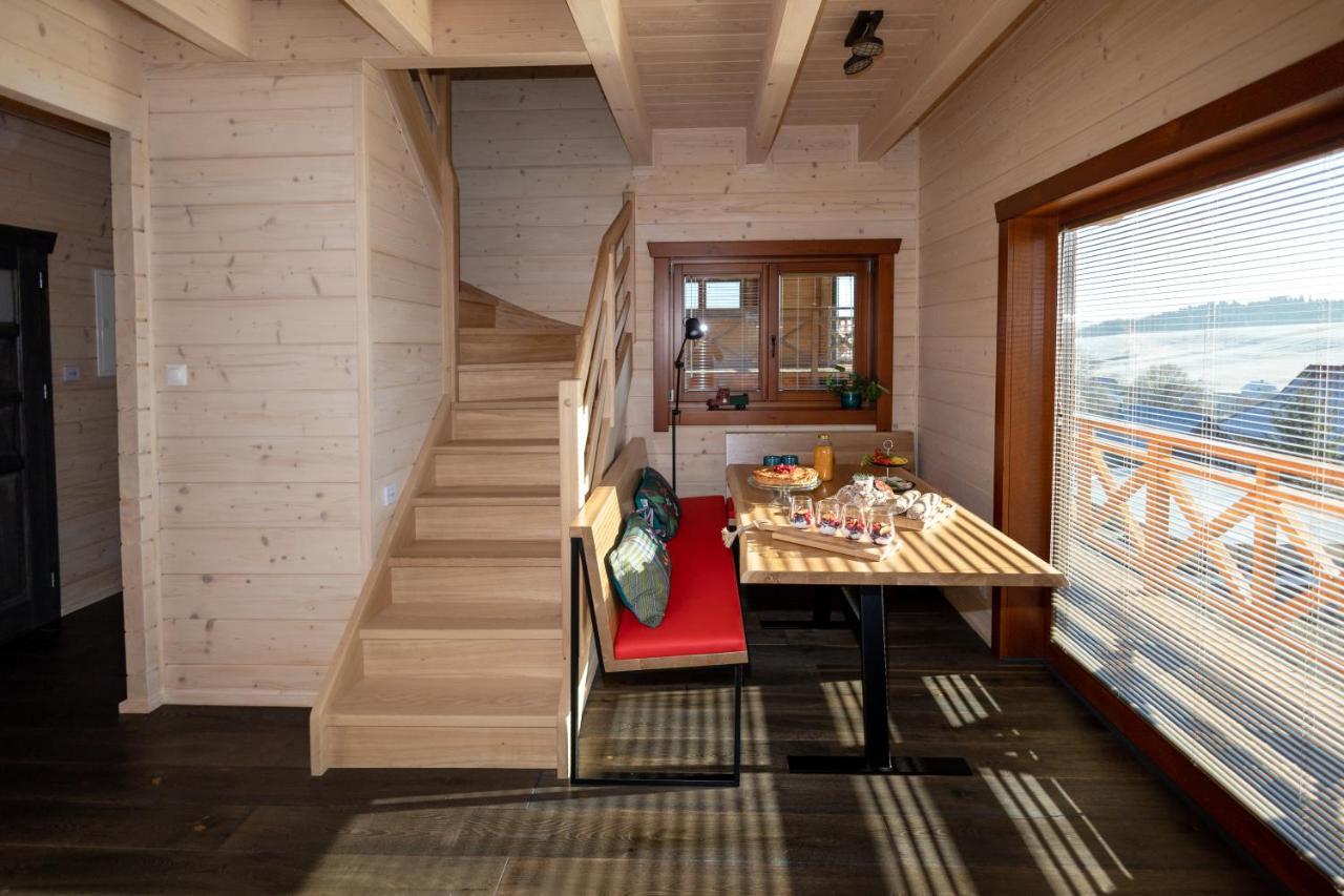 Houten Vakantiewoning "Reisnaarpolen" Royaal Ontbijt, Sauna En Hottub Czarna Gora Exterior photo